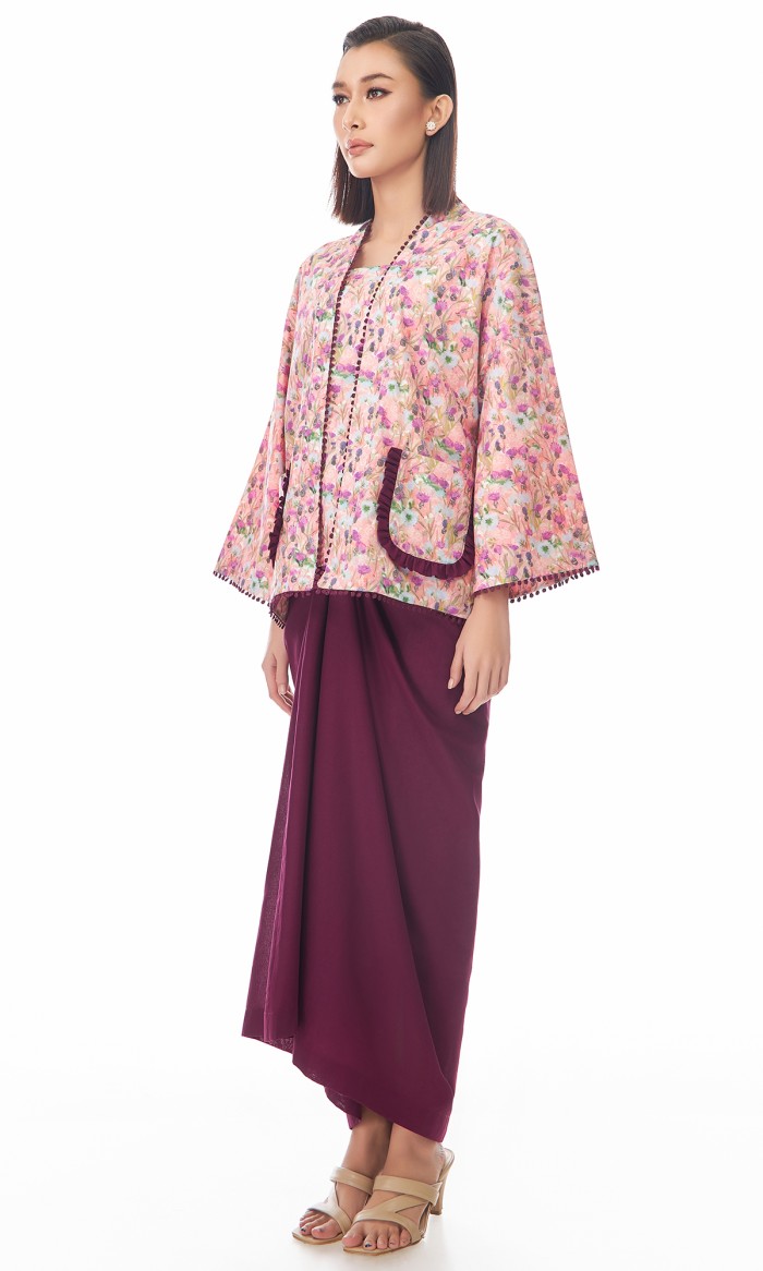 Alaraa Kurung in Powder Pink