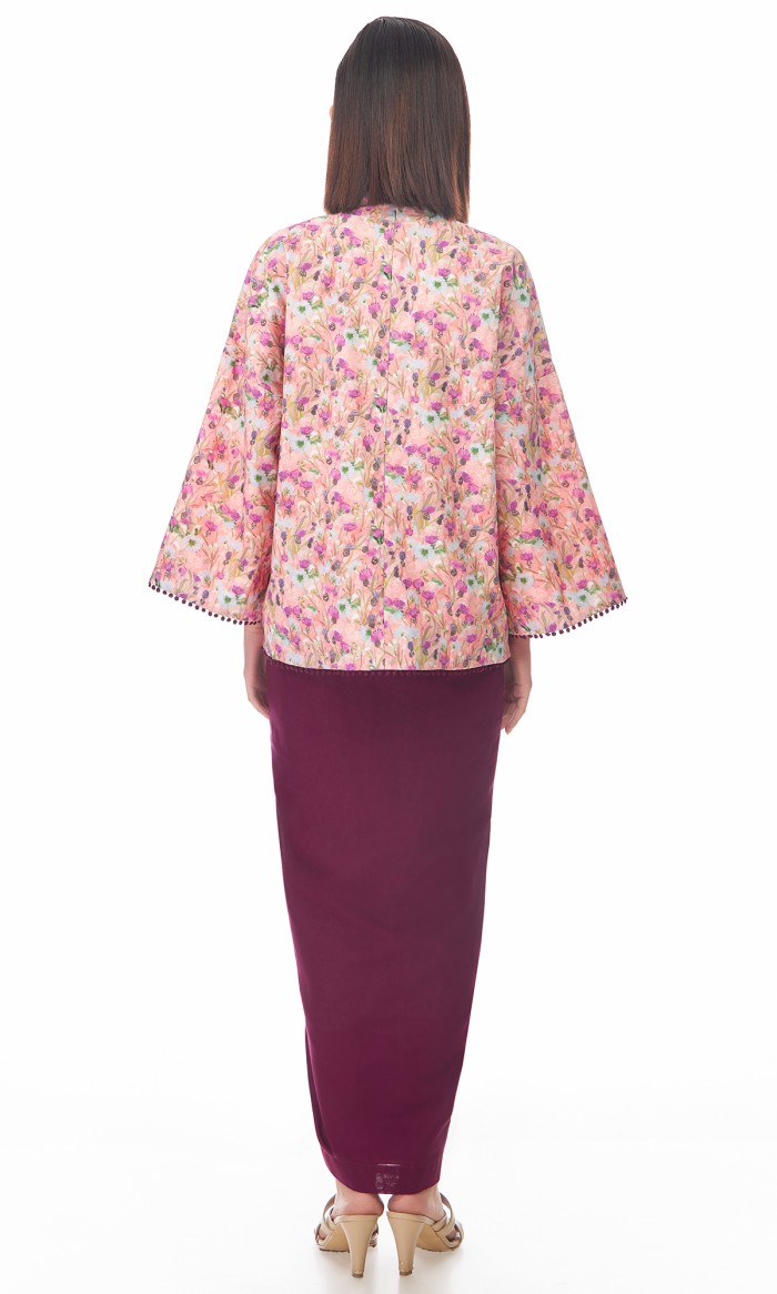 Alaraa Kurung in Powder Pink