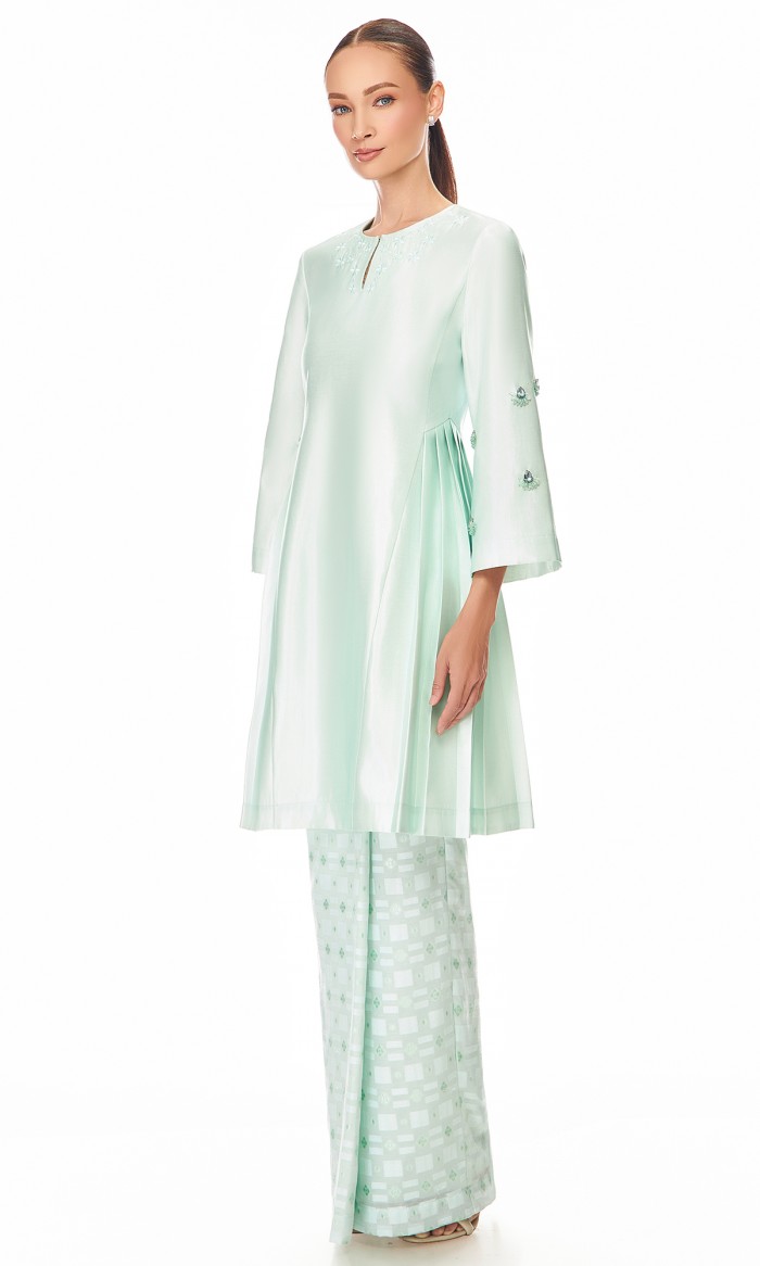 Alita Kurung in Light Mint