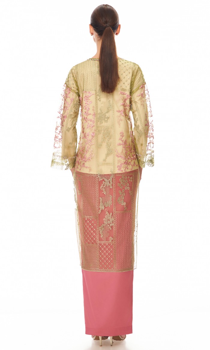 Amara Kurung in Light Coral