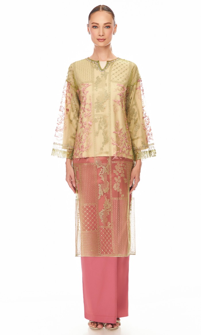 Amara Kurung in Light Coral