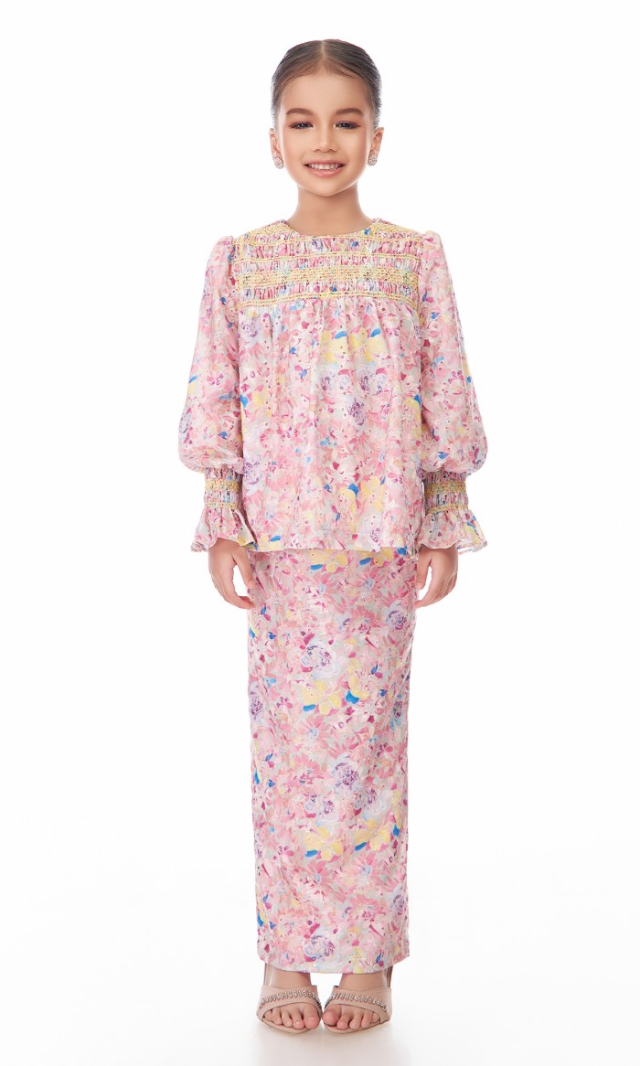 Anthea Kurung Kids in Taffy Pink