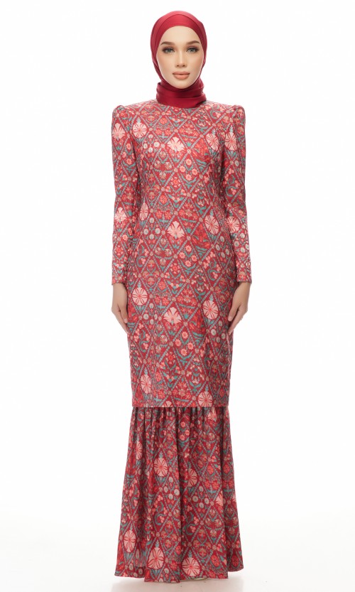 Asmidar Kurung in Crimson Maroon