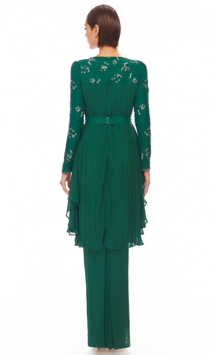 Charmaine Kurung in Castleton Green