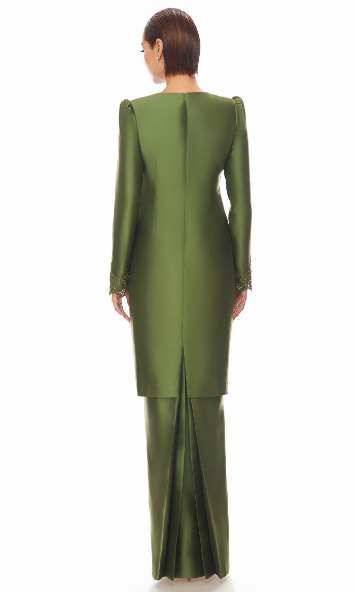 Claudia Kurung in Moss Green