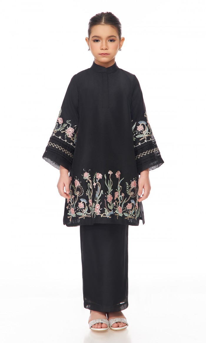 Emerie Kurung Kids in Obsidian Black