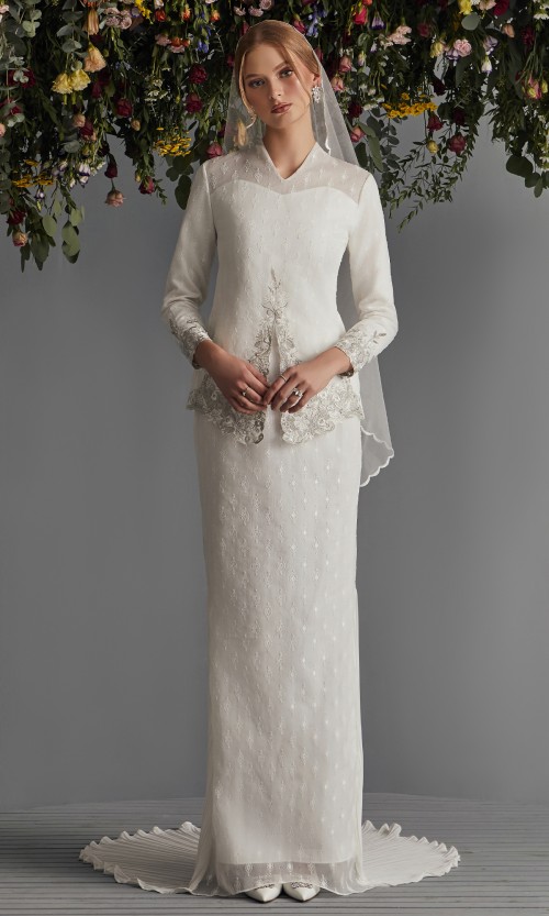 Erdene Brides in Off White