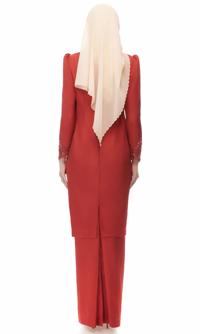 Fedora Kurung 3.0 in Spice Red