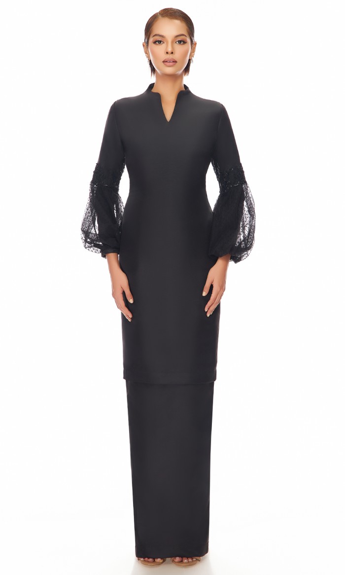 Junea Kurung in Jet Black