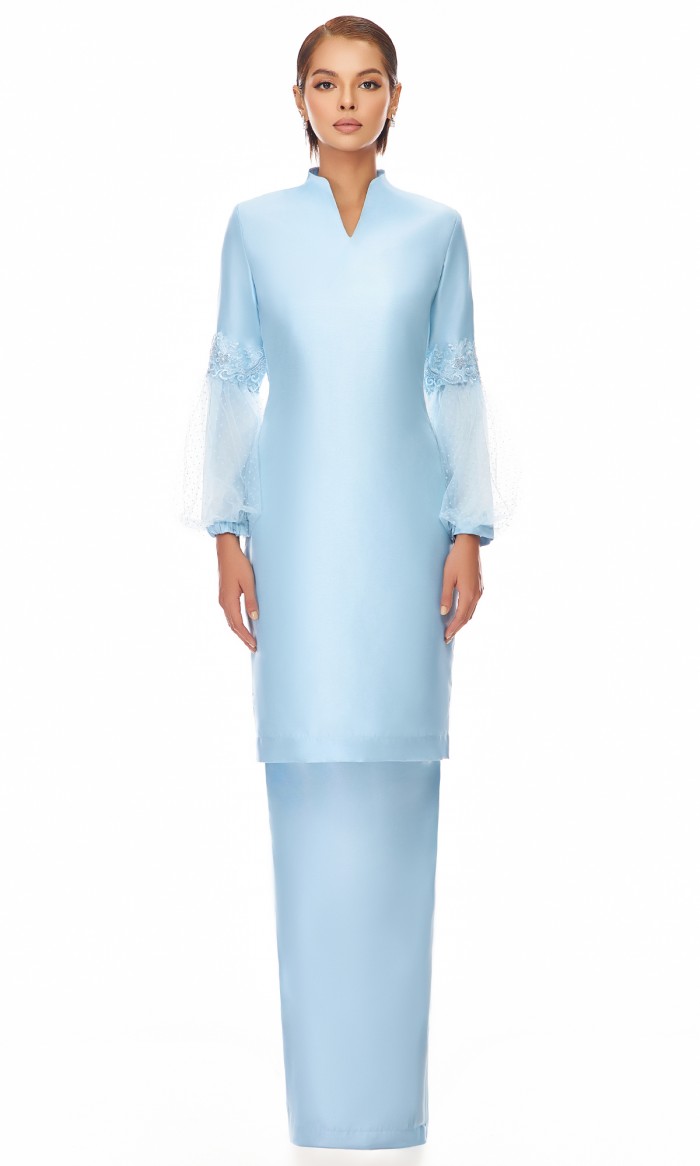 Junea Kurung in Baby Blue