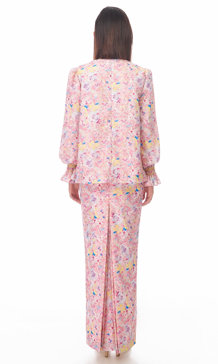 Anthea Kurung in Taffy Pink