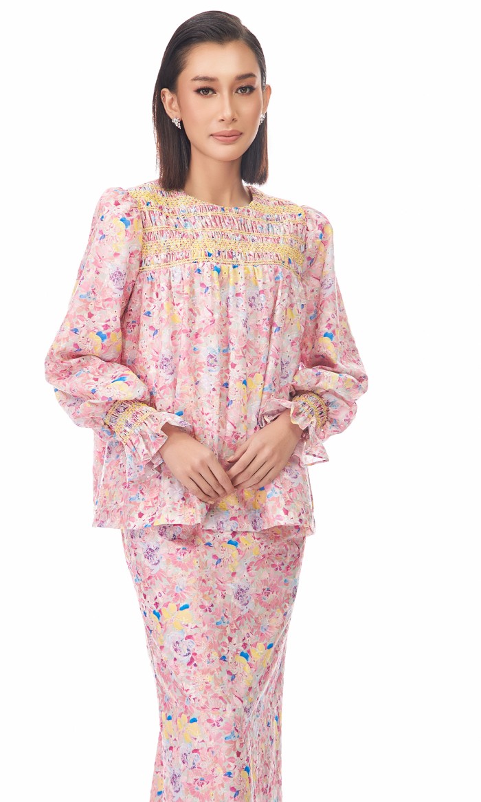 Anthea Kurung in Taffy Pink