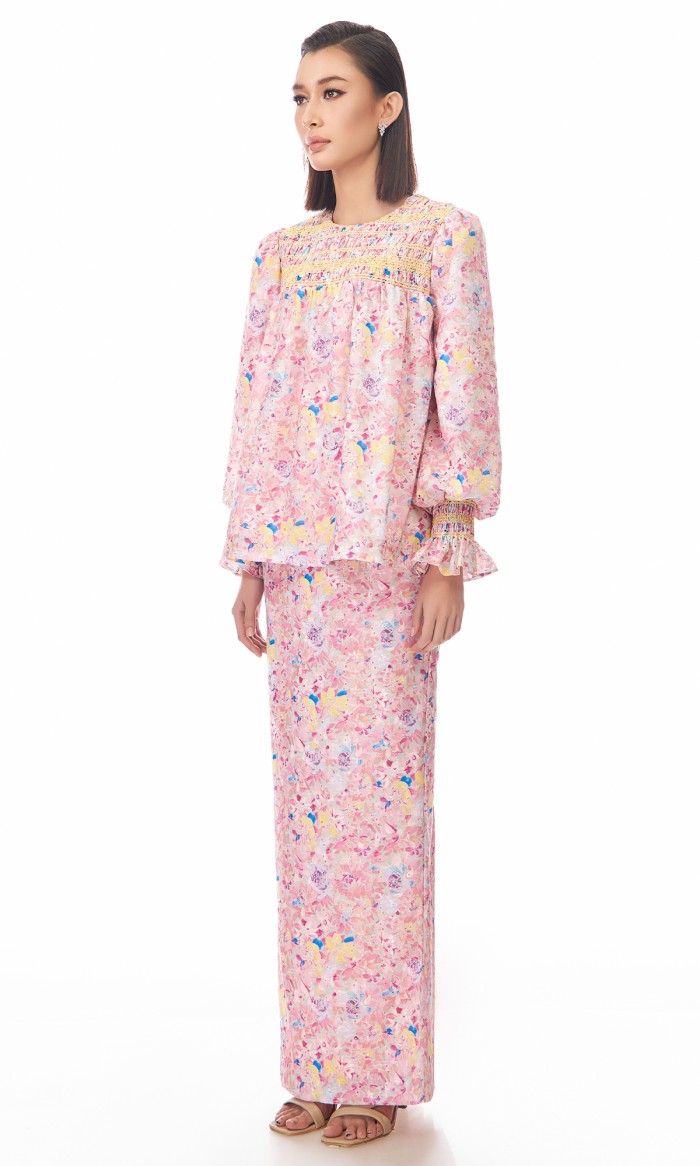 Anthea Kurung in Taffy Pink