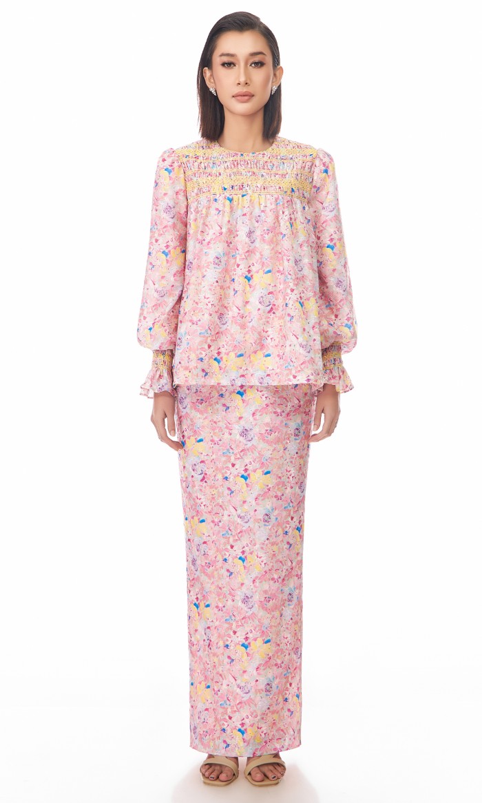 Anthea Kurung in Taffy Pink