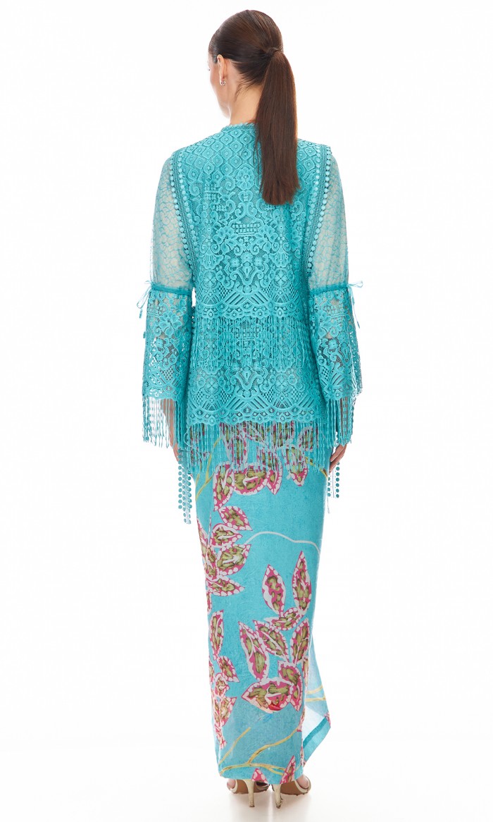 Maisie Kurung in Cyan