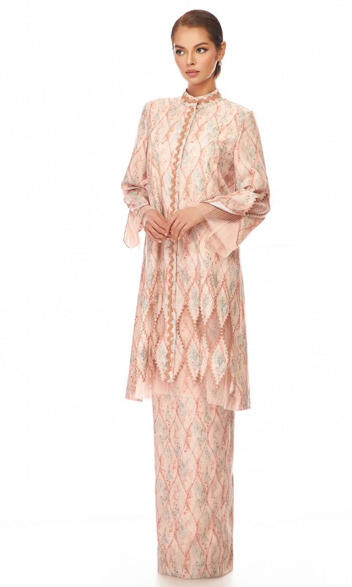 Mauven Kurung in Canter Peach