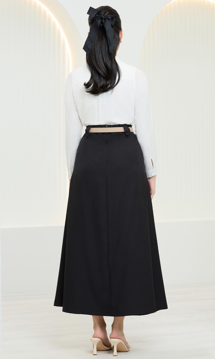 Medea Skirt in Black