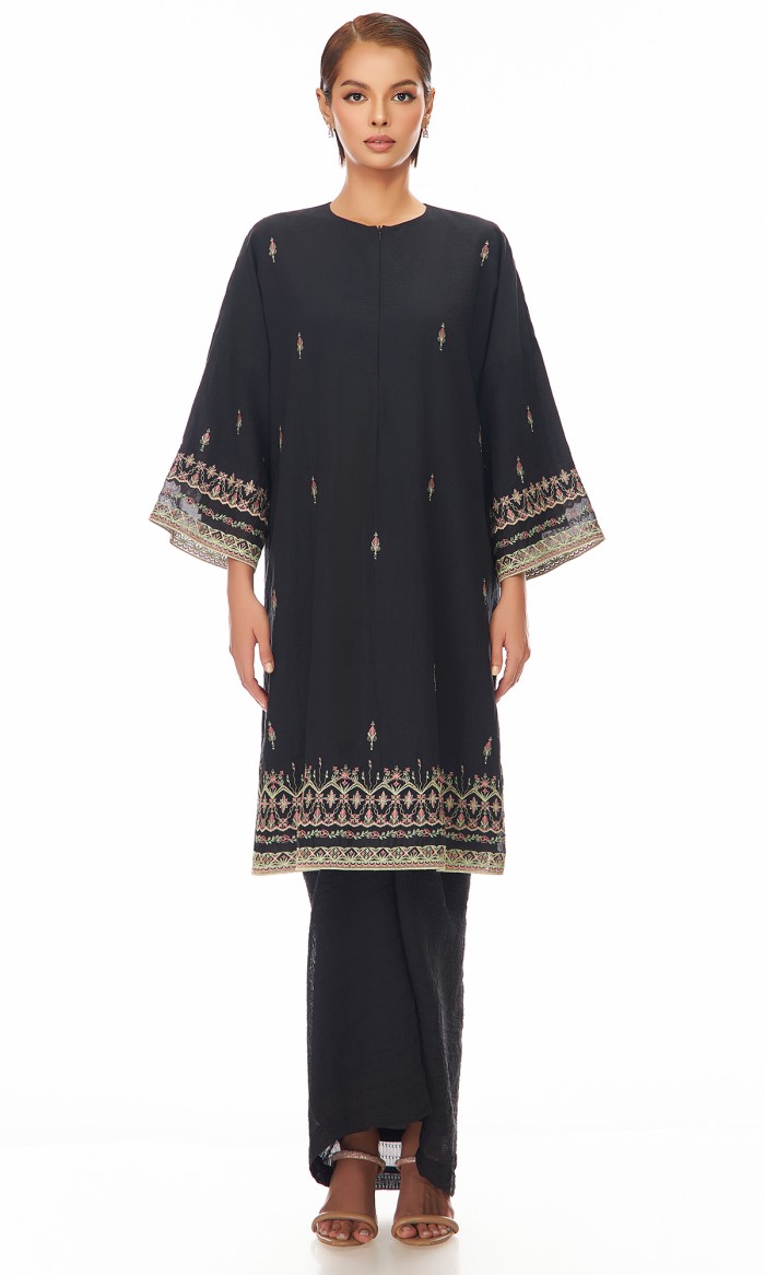 Mishaal Kurung in Sable Black