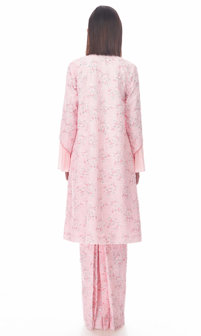 Nerissa Kurung in Baby Pink