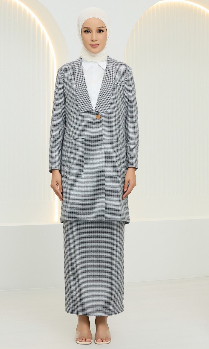 Oona Suit in Cloudy Black