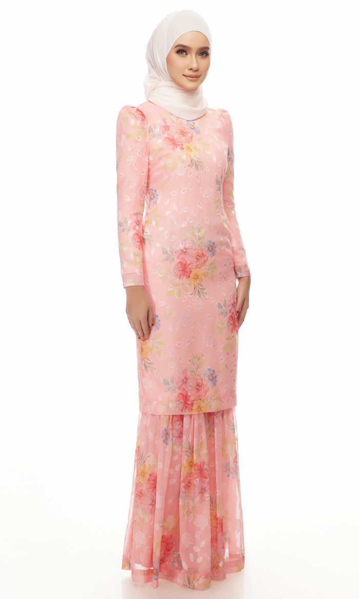 Rasheeda Kurung in Rouge Pink