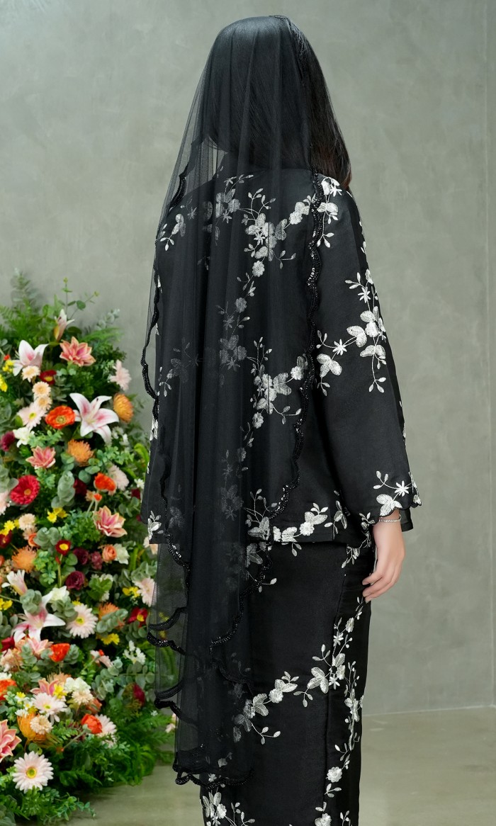 Teratai Veil in Black