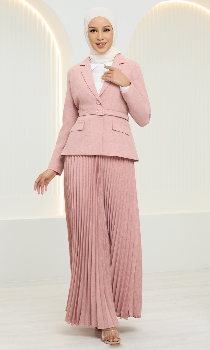 Tihani Suit in Crepe Pink