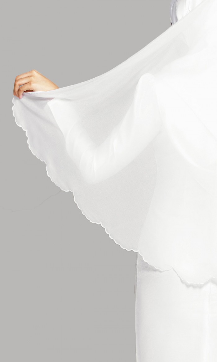 Odette Half Scallop Veil