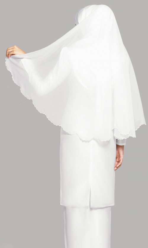 Odette Half Scallop Veil